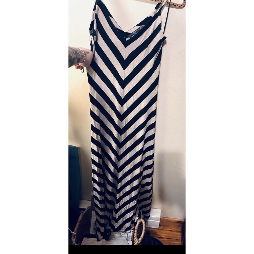 Women Matty  M Chevron Striped Maxi Dress, Size S